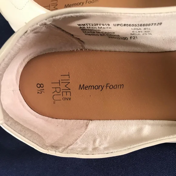 Time and Tru Cream Women's Flats - Picture 3 of 10